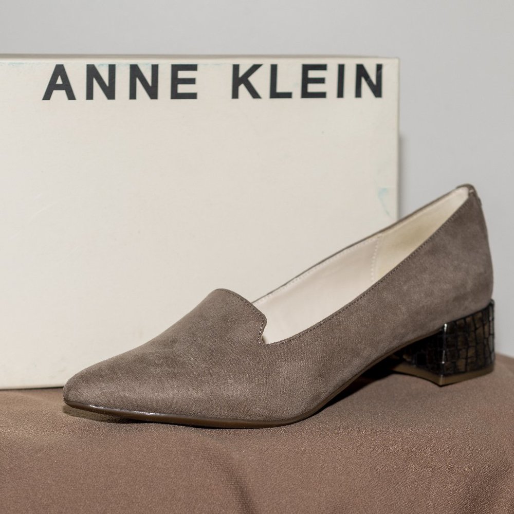 BARELY USED ANNE KLEIN Taupe Loafers Size 6.5 US